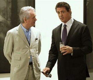 Stallone recorre la galería junto al director de la misma